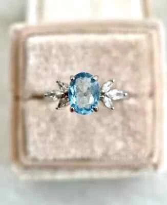 Alianza ovalada de 2,15 quilates de aguamarina natural y diamante de oro blanco sólido de 14 quilates Foto 1 de 4
