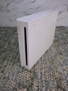 Console Nintendo Wii RVL-001 - Console bianca solo testata funzionante buone condizioni! - Foto 1 di 17