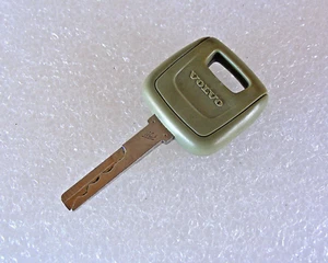 Volvo OEM 1st. Generation S40 Ignition Key Cut - Picture 1 of 2
