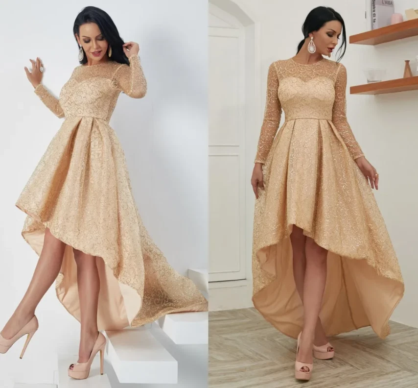 Vestidos de novia de manga larga dorados altos bajos redondos cuello transparente brillantes Foto 1 de 4