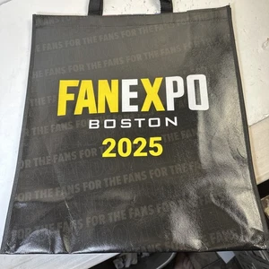 Boston Fan Expo Swag Bag 2025 Exclusive DC Universe Infinite Batman Plus Print - Picture 1 of 3