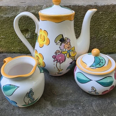 Juego de té de cerámica Alicia en el País de las Maravillas Galería Disney Feat. Tetera Sombrerero Loco... Foto 1 de 4