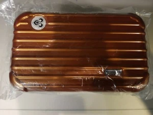 THAI AIRWAYS FIRST CLASS AMENITY KIT (2020) ROMOWA GOLD - Bild 1 von 8