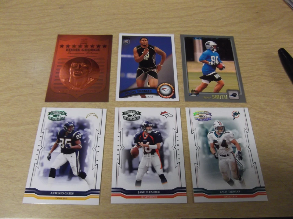 JULIUS THOMAS 2011 TOPPS FB #132 RC CARD DENVER - Image 1 of 1