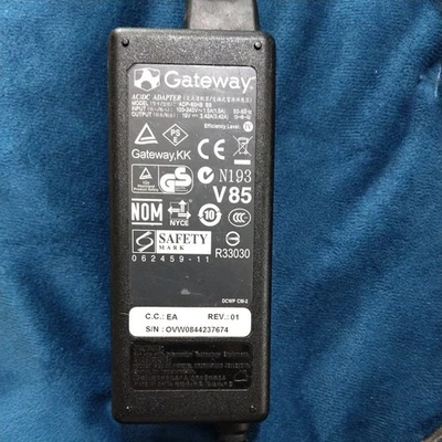 Cargador Adaptador CA GATEWAY 65W PA-1650-01 PA-1650-02 ADP-65HB AB BB 19V 3.42A Foto 1 de 4