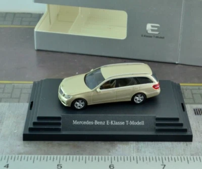 Herpa Mercedes Benz Clase E Station Wagon Arena Escala 1:87 HO (HO660) Foto 1 de 2