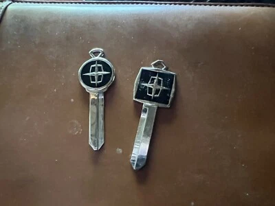 Lincoln Continental Mark Key  Mark Iv Mark V Mark Vi Town Car Uncut Classic Gold - Image 1 of 4