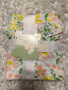 Matching Family Girls Pajaa set Pajama Top short sleeve & Pants Size 5 - Picture 1 of 3