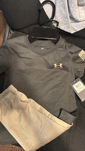 Size 4 Under Armour Boys Outfit - Picture 1 of 1