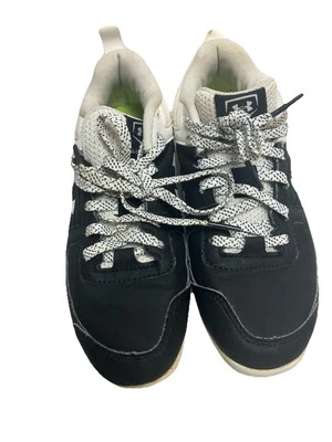 Botines de béisbol Under Armour juveniles 2,5 Leadoff bajos RM negros zapatos moldeados negros Foto 1 de 4