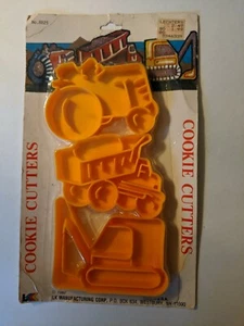 Reduced Vintage New In Pkg LK Mfg Cookie Cutter Tractor/Steam Shovel/Dump Truck - Picture 1 of 11