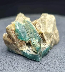 Natürlicher schöner Grandidierit 18,3 Gramm Kristall, Exemplar @ Madagaskar - Bild 1 von 7