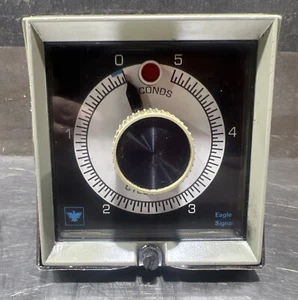 EAGLE SIGNAL 5 SECOND TIMER HP517A6. NOS SURPLUS - Picture 1 of 8