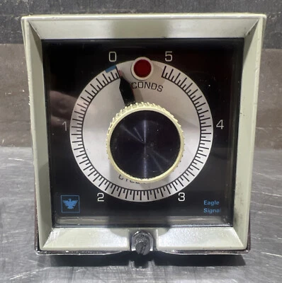 EAGLE SIGNAL 5 SECOND TIMER  HP517A6. NOS SURPLUS - Image 1 of 4