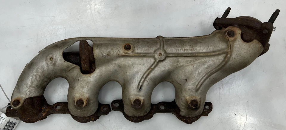 02 03 Chevy Silverado LS Exhaust Manifold w/o EGR RH Passenger Side OEM 12602038 - Image 1 of 4