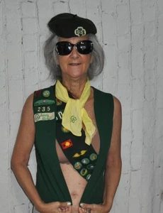 Vintage Pfadfinder Uniform Zubehör Paket Pfadfinderin GSUSA Weste Schärpe Hut - Bild 1 von 11