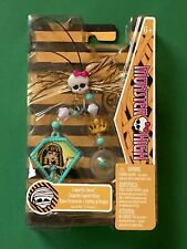 Monster High Creeperific Charm - Cleo de Nile and Hissette