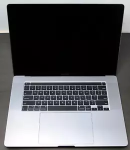 Apple Macbook Pro 2019 A2141 16"" 2,3 i9 8-KERN 16GB 1 TB NUR 8 AKKUZYKLEN - Bild 1 von 6