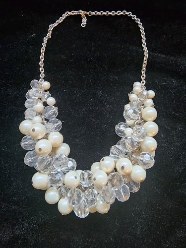 VETEMENTS Collana di perline bianche chiare grosse perle finte brillantini raso lucido 18 5" intorno