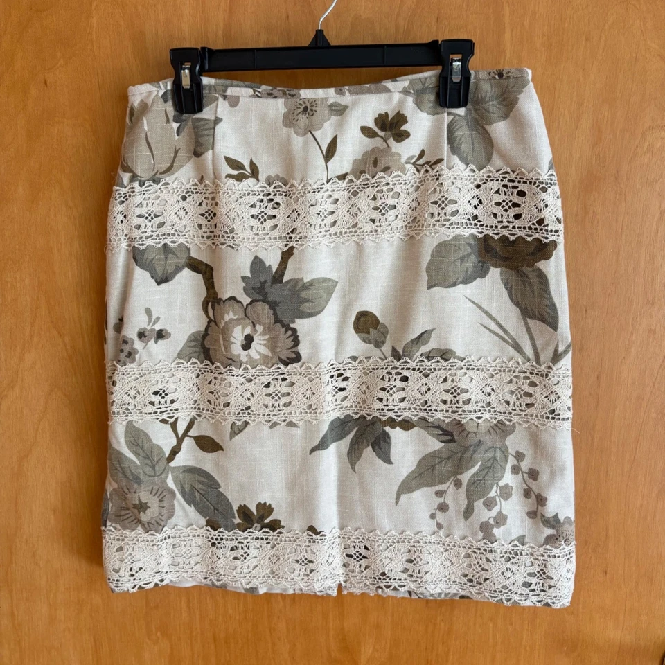 Saia lápis Monroe & Main feminina linho floral acabamento em crochê tamanho 10 - Imagem 1 de 4