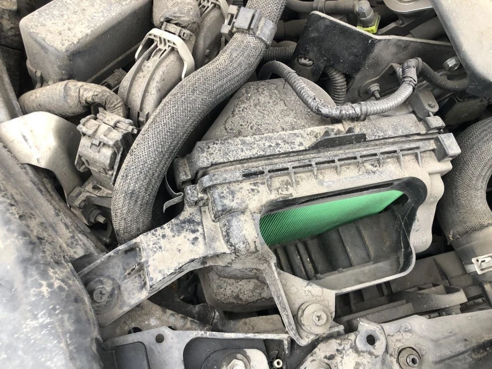 2017 INFINITI Q50 Used Passenger Right Air Filter Housing 319-67627R 147K Miles - Image 1 of 1