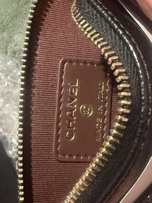 CHANEL ZIPPY CARD HOLDER - image 1 of 4