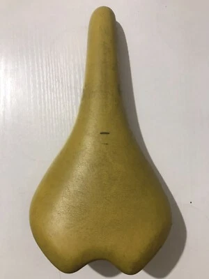 Silla de montar vintage Gipiemme Nitrac Lite peso titanio cuero top amarillo Foto 1 de 4