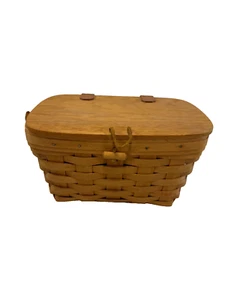1995 Longaberger Medium Purse Basket w/Attached Lid 11"L x 8"W x 5.5"H - Picture 1 of 3