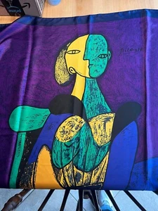 Scarf 100% Silk Picasso 34" x 34" Seated Lady Green Yellow Purple Perfect Cond - Picture 1 of 5