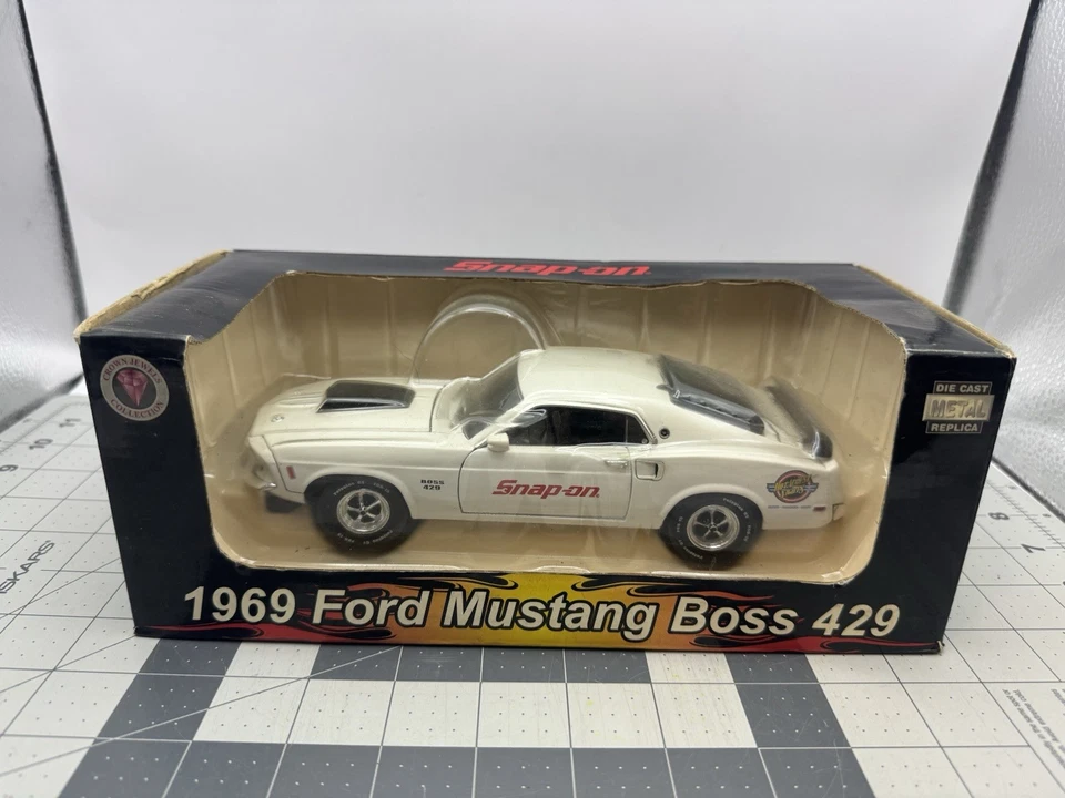 Herramientas a presión escala 1/24 1969 Ford Mustang Boss 429 Hot August Nights raro Foto 1 de 4