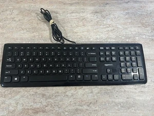 Amazon Basics Wired QWERTY Keyboard Full-Sized Black Desktop Good Condition - Picture 1 of 5