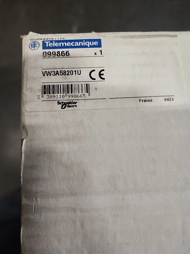 Tarjeta de E/S analógica sellada Telemecanique Schneider Electric VW3A58201U Altivar 58 Foto 1 de 4