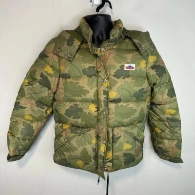 Chaqueta acolchada Penfield Bowerbridge pequeña Mitchell hoja de vino camuflaje Foto 1 de 4
