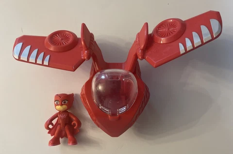 PJ Masks Owlette glider Vehicle and figure Cover