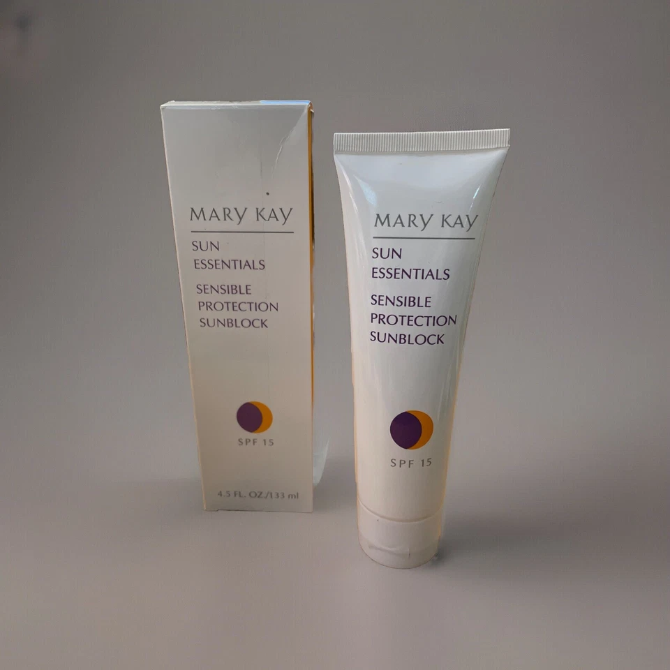 Mary Kay Sun Essentials Sensible Protection Sunblock SPF 15 476400