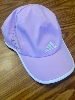 Adidas AEROREADY Violeta Púrpura Gorra de Rendimiento Ajustable Golf Correr Excelente  Foto 1 de 4