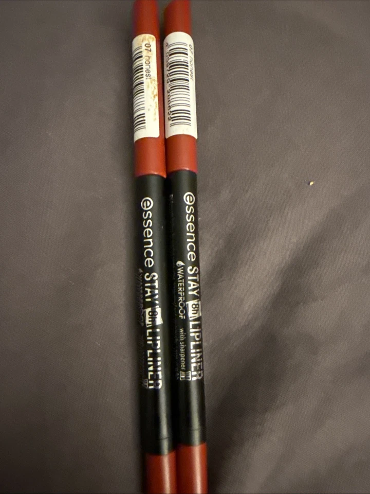 Lot of 2 Essence Stay 8hr waterproof lipliner 07 honest. - Image 1 of 1