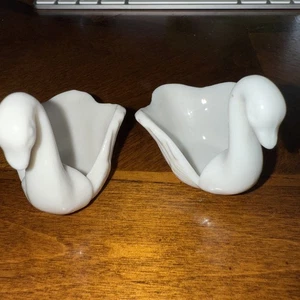 Vintage Swans! Two Dainty Delicate Swans LeGo Bone China 2 x 2.5" VGC  - Picture 1 of 3