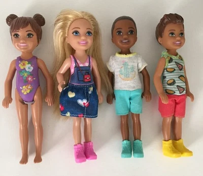 4 bonecas Mattel Barbie Club Chelsea afro-americana Tommy & Darrin - Imagem 1 de 3