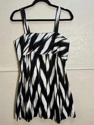 Vestido Banana Republic Mezcla de Lino Negro Tostado Blanco Correa Ancha Corto Talla 6 Foto 1 de 4