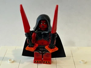 LEGO Lavaria minifigure with cape Nexo Knights 70323 nex047 - Picture 1 of 5