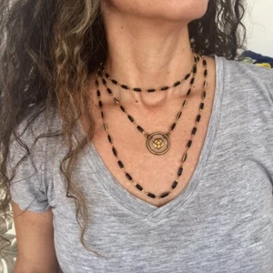 Collana Leone Ottone Smalto Nero - Foto 1 di 4