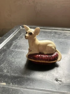Beswick Chihuahua Dog On Cushion - No Damage - Picture 1 of 5