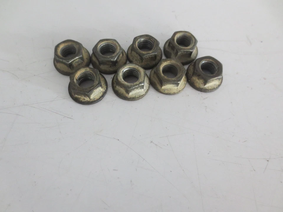 2005 年雅马哈 Raptor 50 全地形车二手原始设备制造商 8 轮凸耳螺母 — 第 1/1 张图片