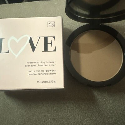 Avon SUNSET KISS fmg Colors of Love Heart-Warming Matte MINERAL Bronzer - Image 1 of 3