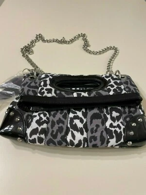 Nuevo libro de bolsillo Betseyville  Foto 1 de 3