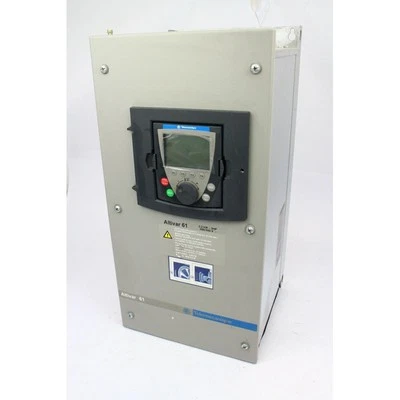Telemecanique ATV61WU22N4 Altivar 61 + VW3A1101 Control panel (P34.6) - Photo 1/4