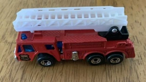 Matchbox MB18 Extending Ladder Fire Engine - Picture 1 of 7