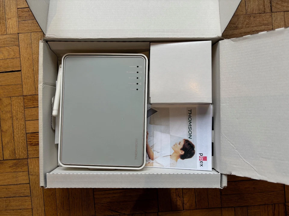 ⭐ Thomson TG585 v7 54 Mbps 10/100 Wireless G Router with 4 ports TG585v7  ⭐ - Image 1 of 1