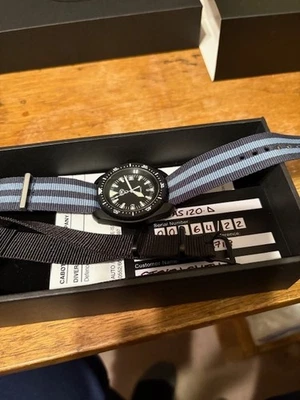 CWC Auto Diver MK2 – Buzo Royal Navy Hecho en Suiza – Nunca Usado – Kit Completo – $1644-NUEVO Foto 1 de 4